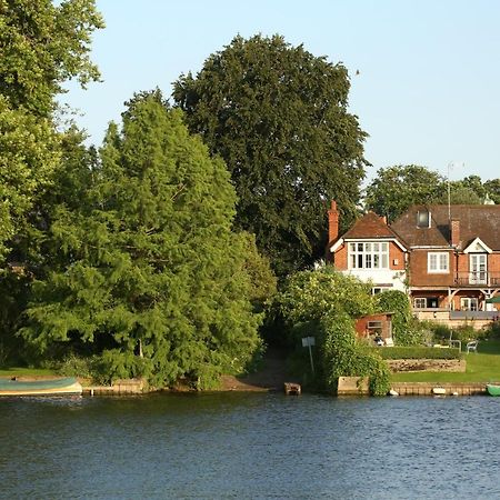 Inverloddon Bed And Breakfast, Wargrave 독서 외부 사진